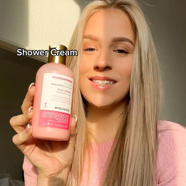 Glow Up Shower Cream - Berry Bouquet